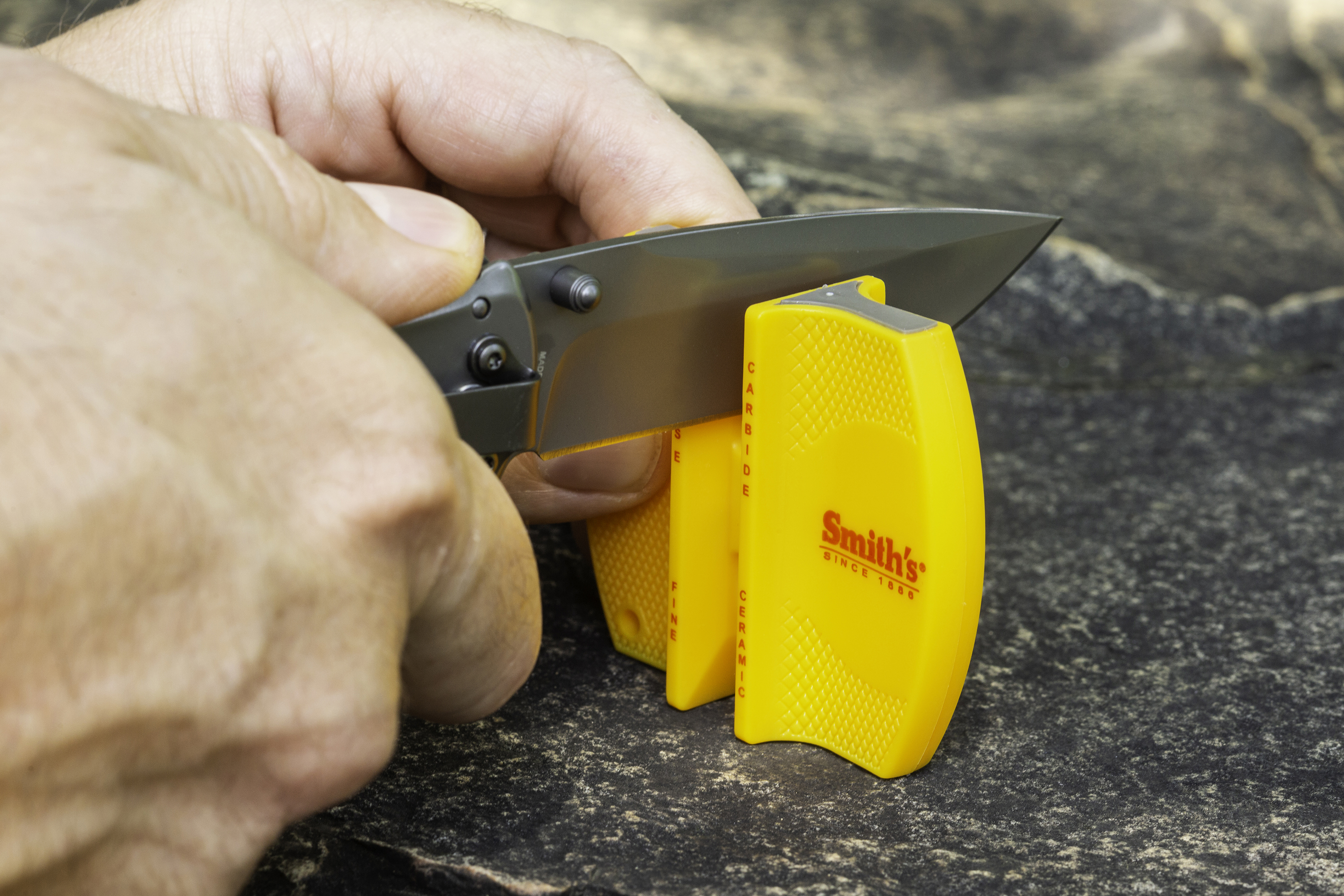 Smith's 2 Stages Manual Knife Sharpener